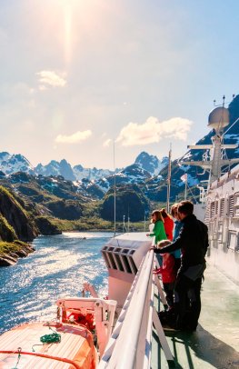 Hurtigruten: The Complete Cruise
