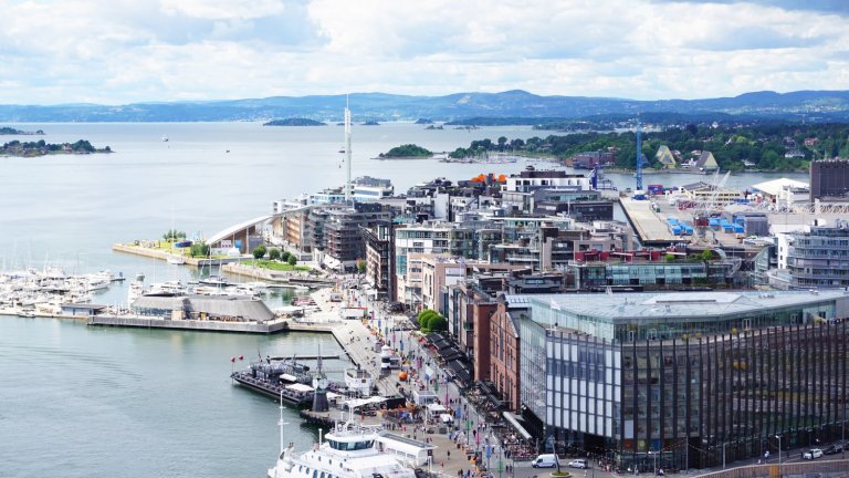 The Harbour Promenade, Aker Brygge & Tjuvholmen.