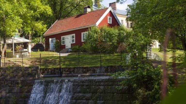 The Café 'Hønse-Lovisas hus' next to Akerselva