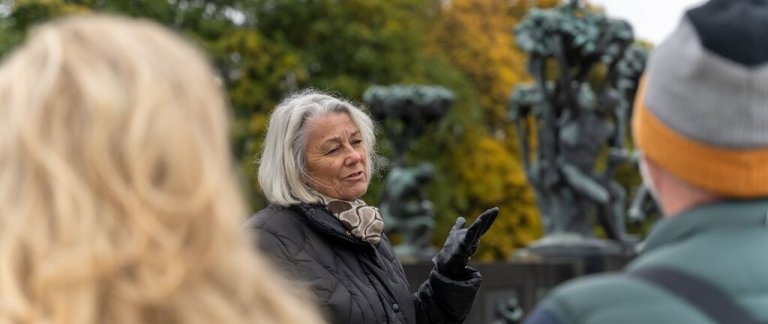 medium-Guided tour in the Vigeland Park -Maverix - Visit Norway.jpg